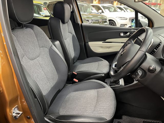 RENAULT CAPTUR 2018 Image 31