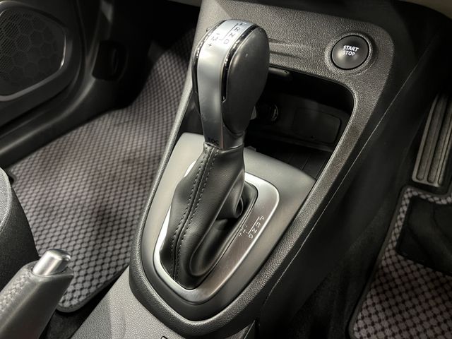 RENAULT CAPTUR 2018 Image 31