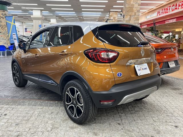 RENAULT CAPTUR 2018 Image 31