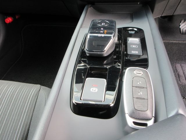 NISSAN NOTE 4WD 2024 Image 31