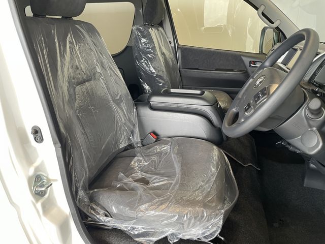 TOYOTA HIACE WAGON 2025 Image 31