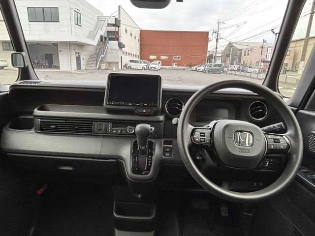 HONDA N BOX CUSTOM 2024 Image 31