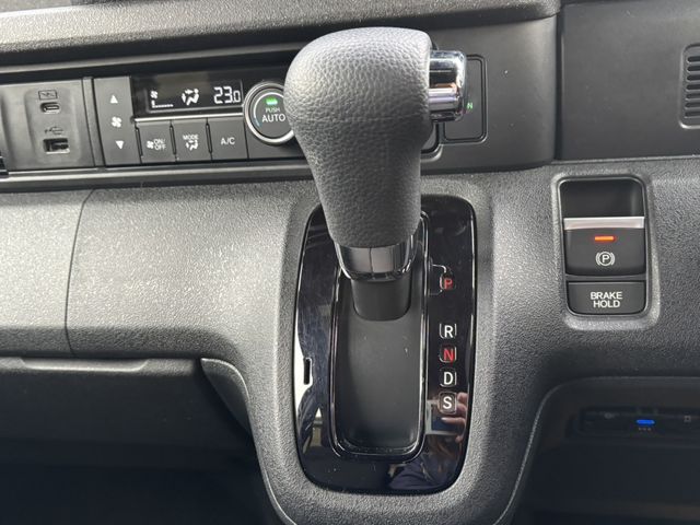 HONDA N BOX CUSTOM 2024 Image 31