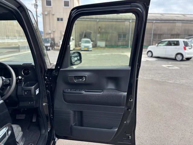 HONDA N BOX CUSTOM 2024 Image 31