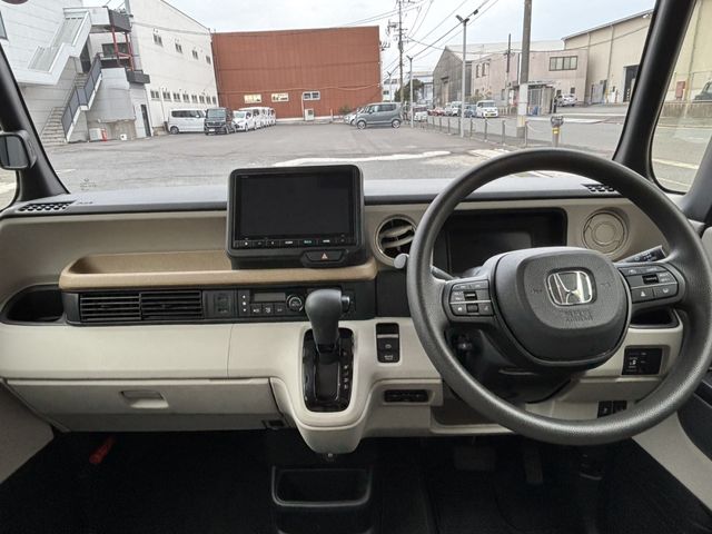 HONDA N BOX 2024 Image 31