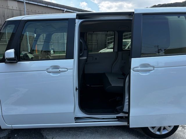 HONDA N BOX 2024 Image 31