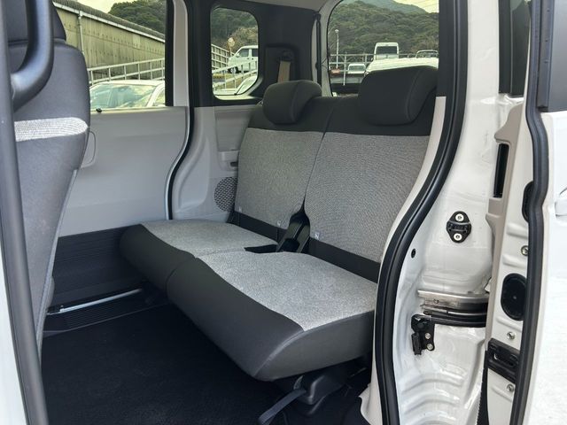 HONDA N BOX 2024 Image 31