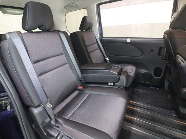 NISSAN SERENA  S-HYBRID 2018 Image 31