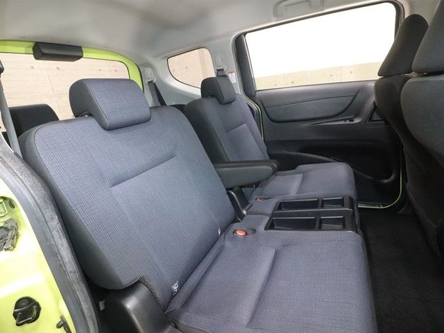 TOYOTA SIENTA 2015 Image 31