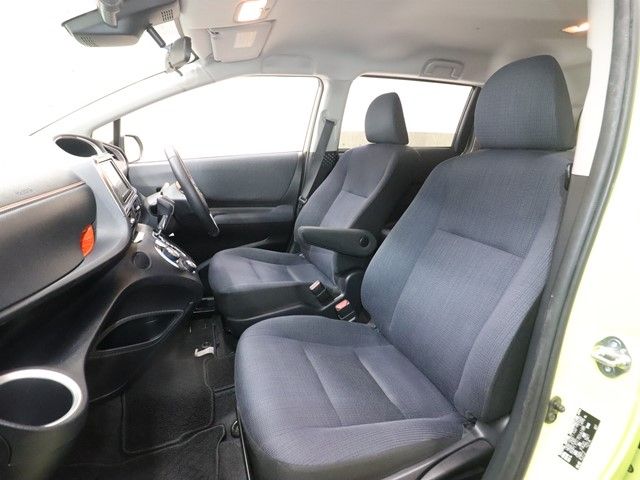 TOYOTA SIENTA 2015 Image 31