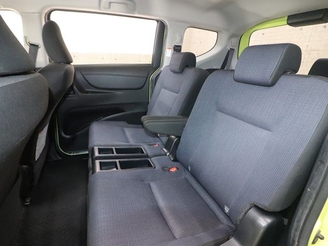 TOYOTA SIENTA 2015 Image 31