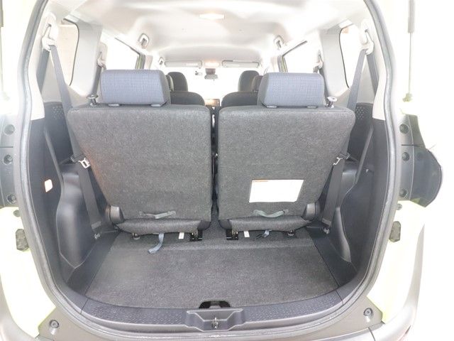 TOYOTA SIENTA 2015 Image 31