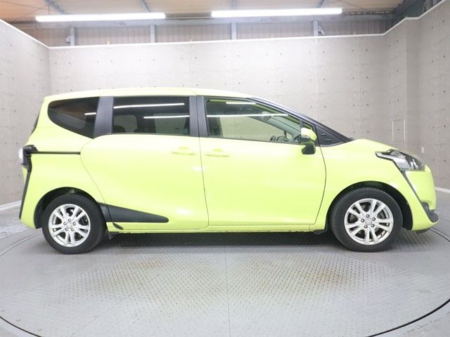 TOYOTA SIENTA 2015 Image 31