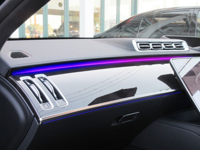 MERCEDES BENZ S CLAS 2025 Image 31