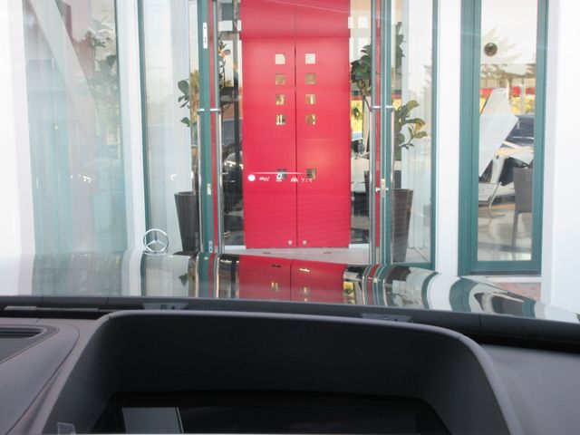 MERCEDES BENZ S CLAS 2025 Image 31