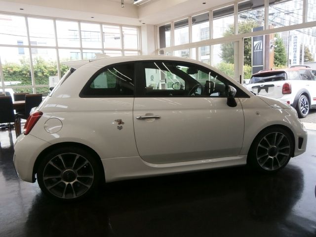 FIAT ABARTH 595 2019 Image 31