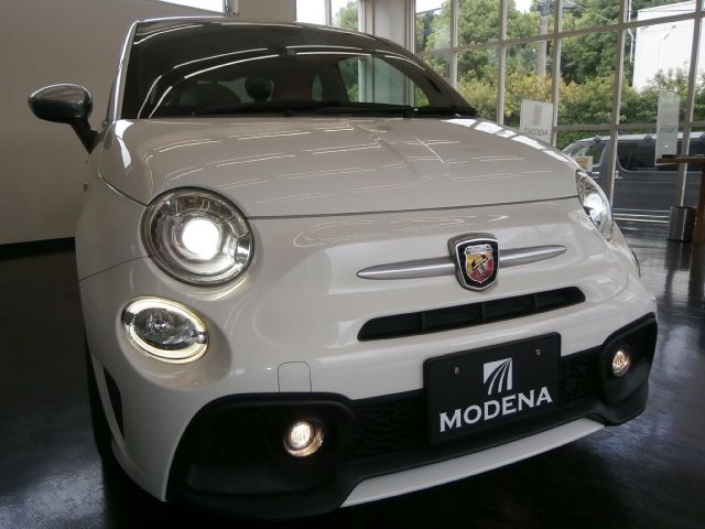 FIAT ABARTH 595 2019 Image 31