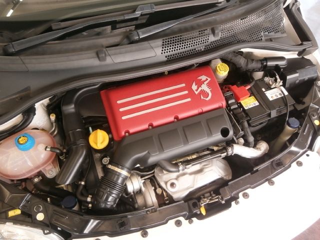 FIAT ABARTH 595 2019 Image 31