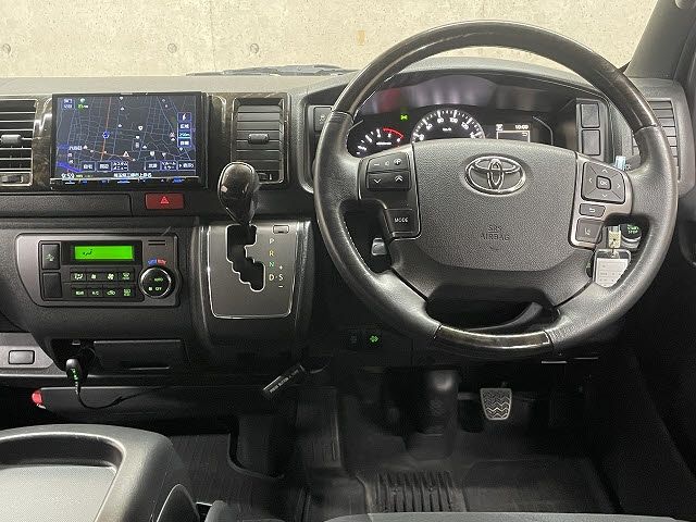 TOYOTA HIACE VAN 2WD 2021 Image 31