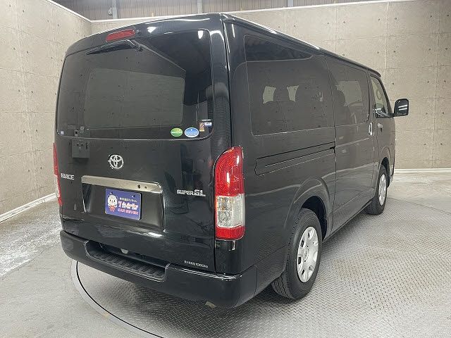 TOYOTA HIACE VAN 2WD 2021 Image 31
