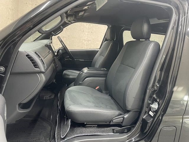 TOYOTA HIACE VAN 2WD 2021 Image 31