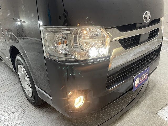 TOYOTA HIACE VAN 2WD 2021 Image 31