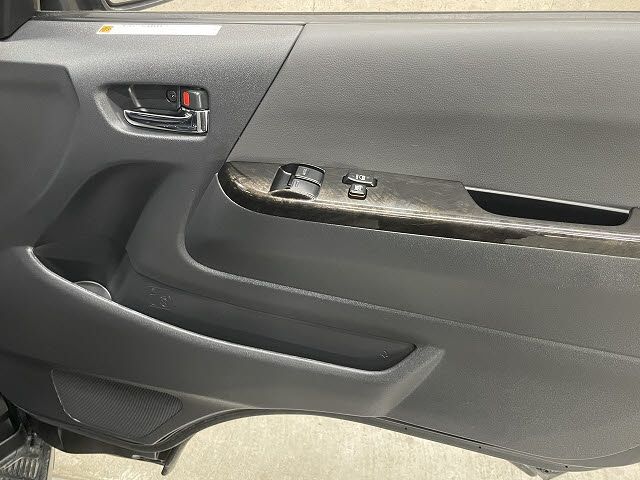 TOYOTA HIACE VAN 2WD 2021 Image 31