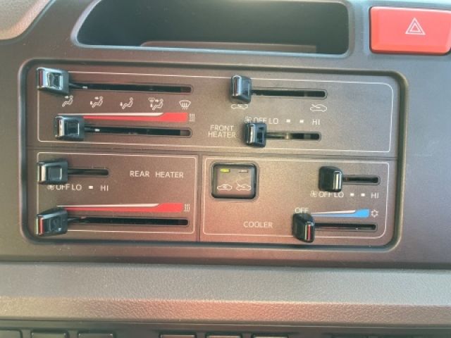 TOYOTA COASTER BIG VAN 2018 Image 31