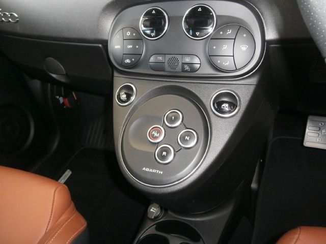 FIAT ABARTH 595 2019 Image 31