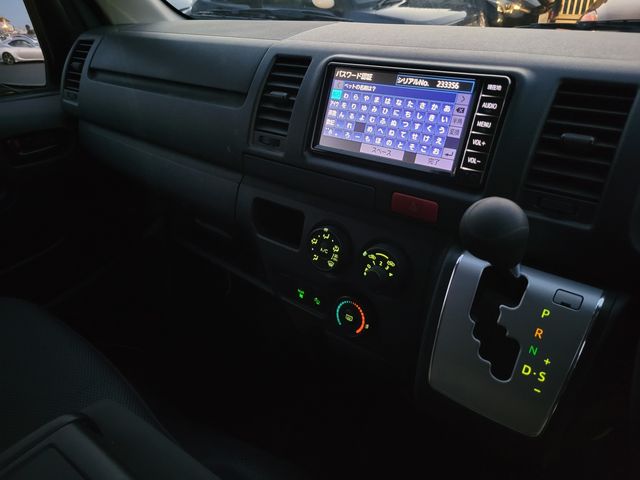 TOYOTA HIACE VAN 2WD 2021 Image 31