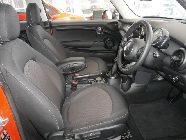 BMW MINI COOPER D 2018 Image 31