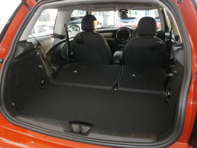 BMW MINI COOPER D 2018 Image 31