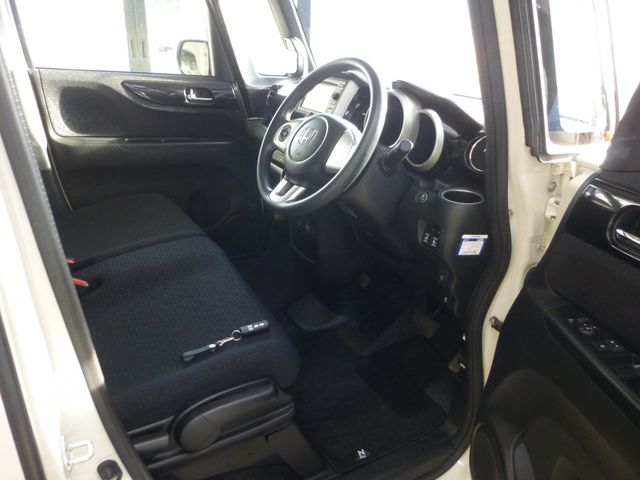 HONDA N BOX CUSTOM 4WD 2016 Image 31