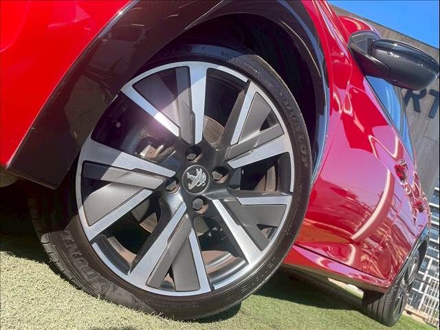 PEUGEOT 208 2020 Image 31