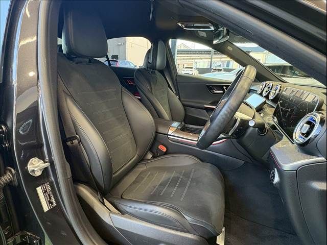 MERCEDES BENZ C CLAS 2023 Image 31