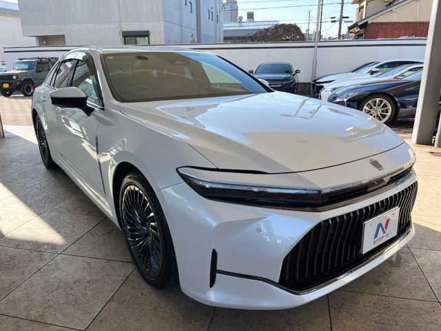 TOYOTA CROWN SEDAN HYBRID 2024 Image 31