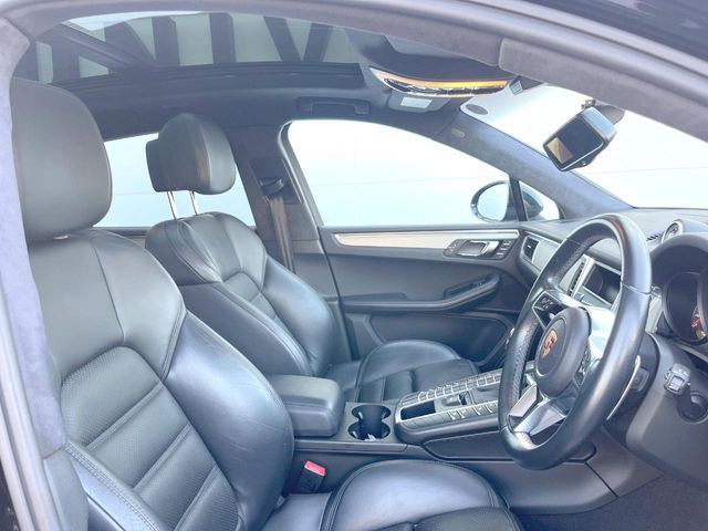 PORSCHE MACAN 2015 Image 31