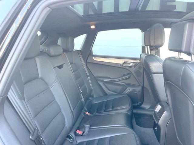 PORSCHE MACAN 2015 Image 31