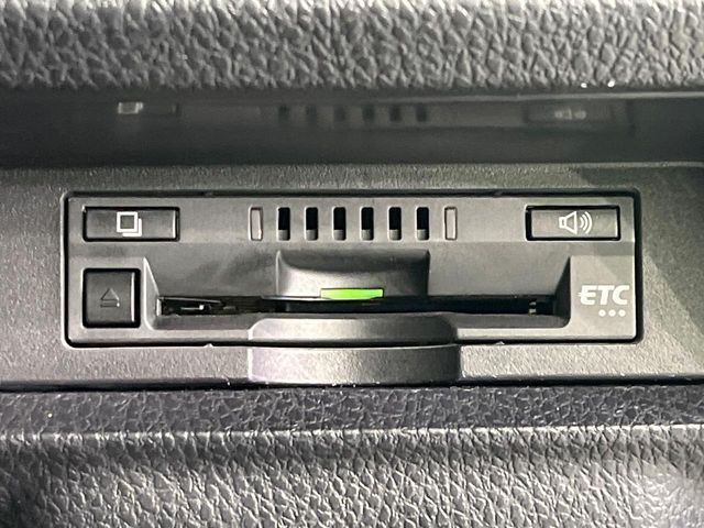 TOYOTA VOXY 2018 Image 31