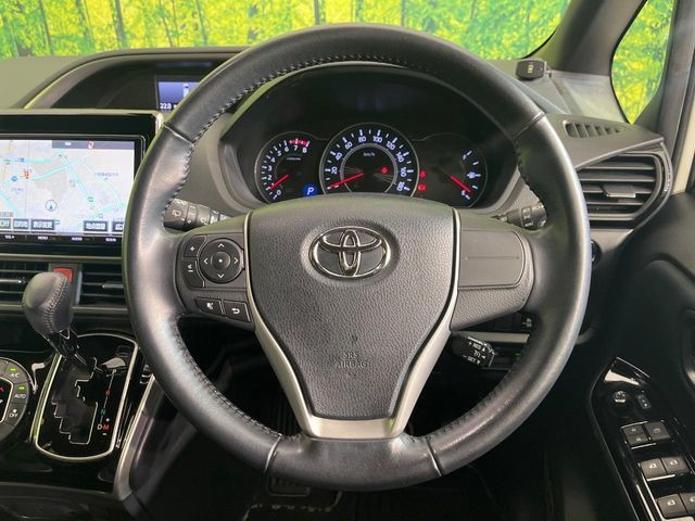 TOYOTA VOXY 2018 Image 31
