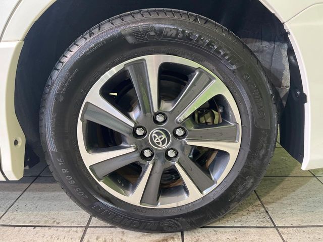 TOYOTA VOXY 2018 Image 31