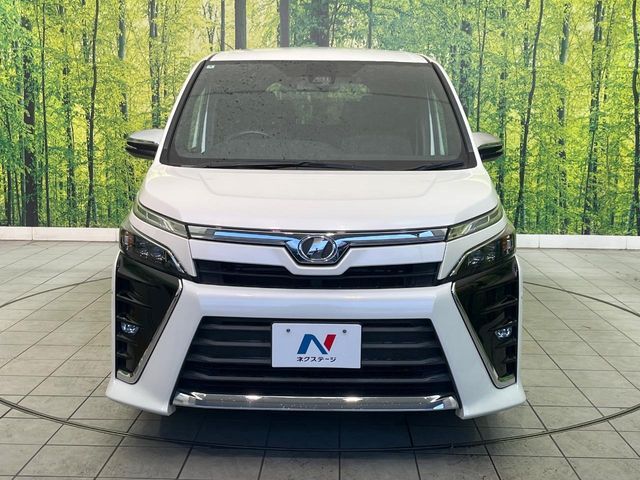TOYOTA VOXY 2018 Image 31