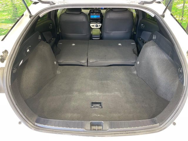 TOYOTA PRIUS 2017 Image 31