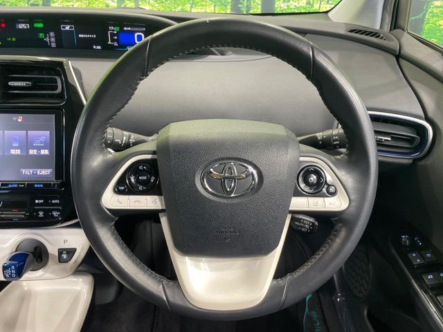 TOYOTA PRIUS 2017 Image 31