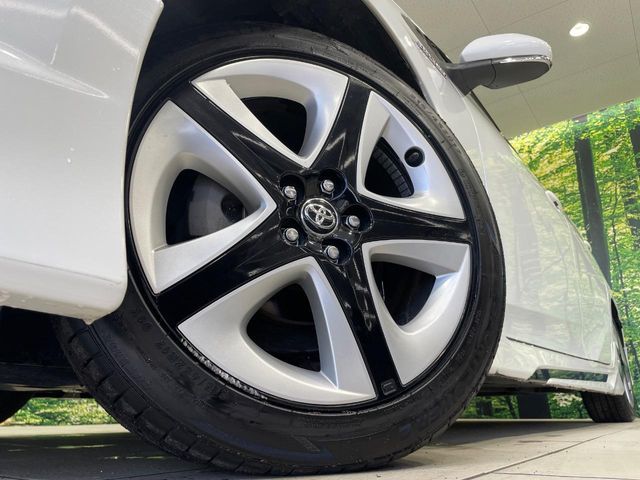 TOYOTA PRIUS 2017 Image 31