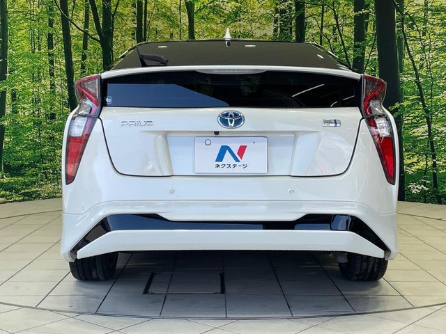 TOYOTA PRIUS 2017 Image 31