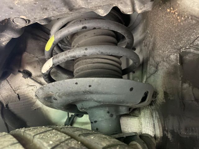 TOYOTA PRIUS 2017 Image 31