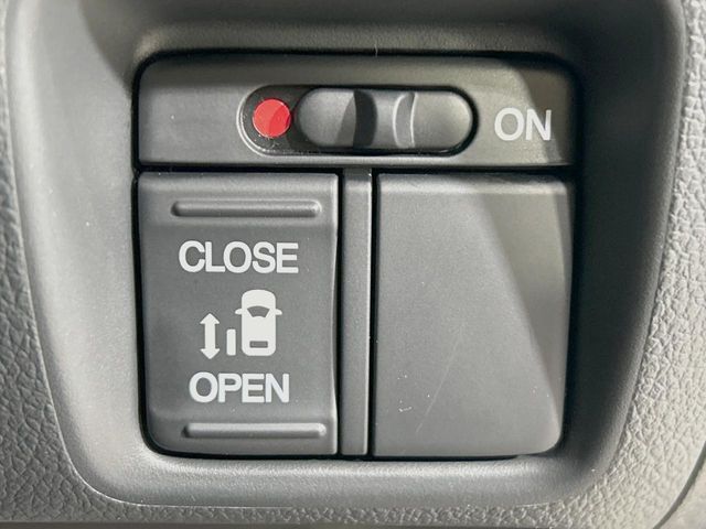 HONDA N BOX CUSTOM 2016 Image 31