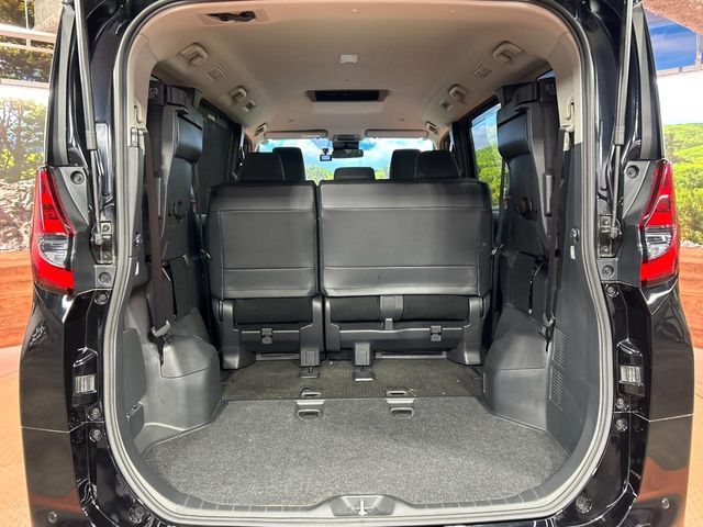 TOYOTA NOAH HYBRID 2023 Image 31