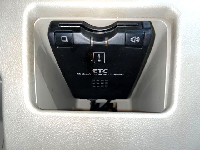 DAIHATSU TANTO 4WD 2014 Image 31